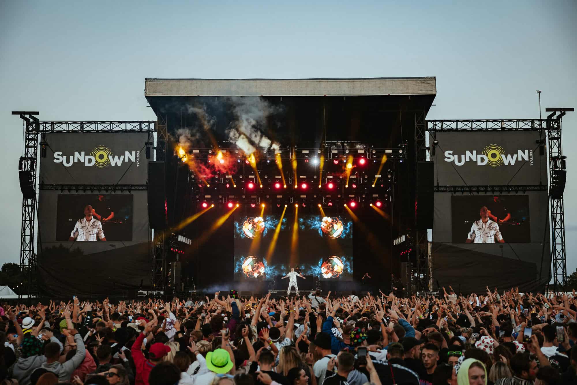 LED Video Wall Dry Hire For Events London | Bigabox Productions